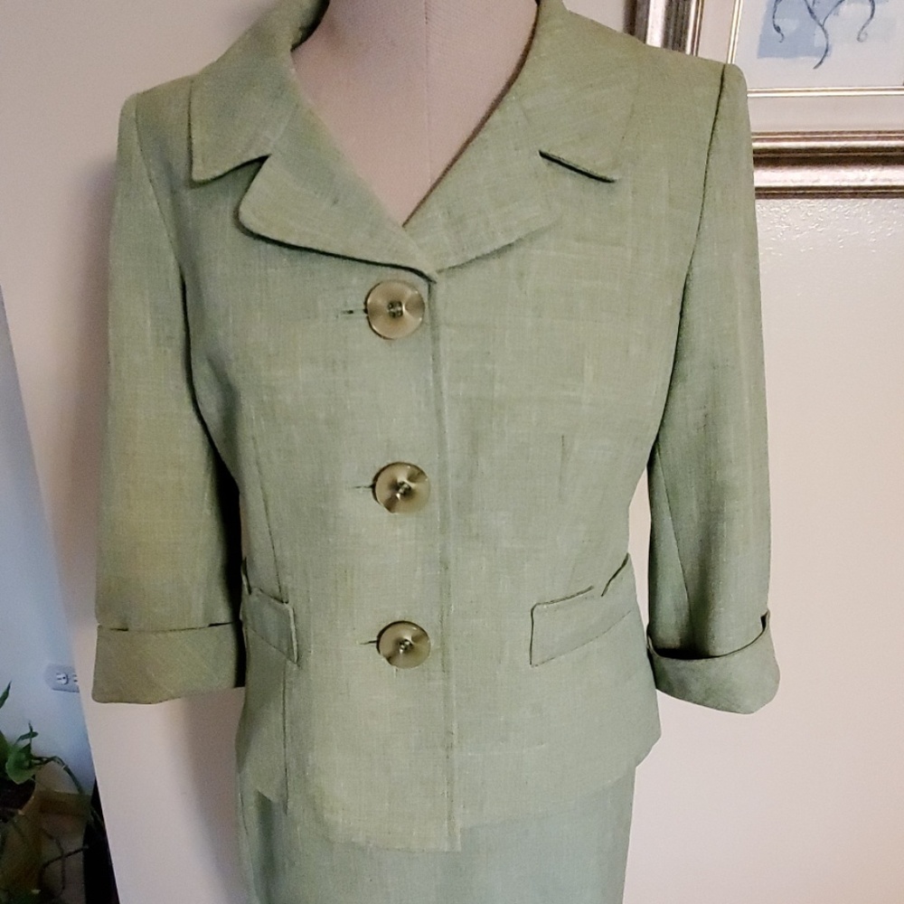 Jones Wear ladies suit - Picture 2 of 8